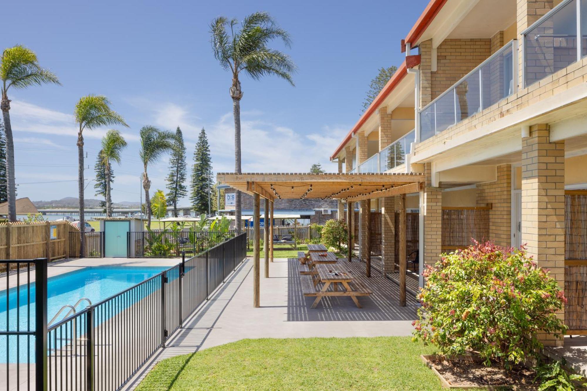South Pacific Palms Motor Inn ทันเคอร์รี ภายนอก รูปภาพ